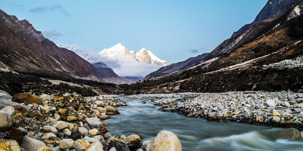 Dehradun to Gangotri Taxi Service